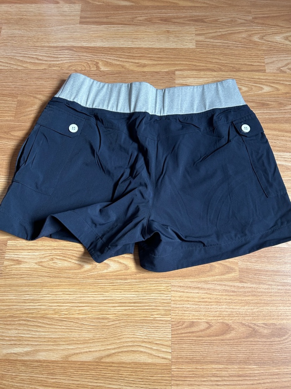 Helly Hansen Athletic Shorts with Light Gray Waistband - Picture 2 of 3